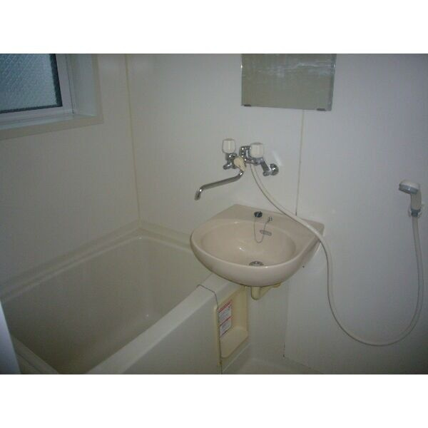 プレミール上田の浴室