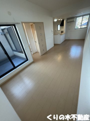 【居間・リビング】 | サンライズ砂子 | こちらの居間で趣味の時間をお楽しみください