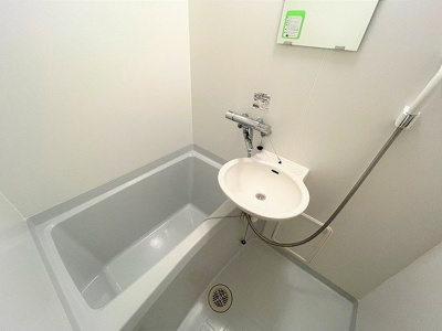 【浴室】 | レオパレススカーレット