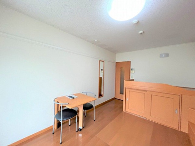 【寝室】 | レオパレススカーレット