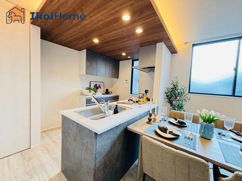 神戸市西区池上1丁目　新築戸建のその他|●年中無休：当日予約可●カウンターキッチンは折下げ天井でお洒落です！背後にはカップボードの設置もあり