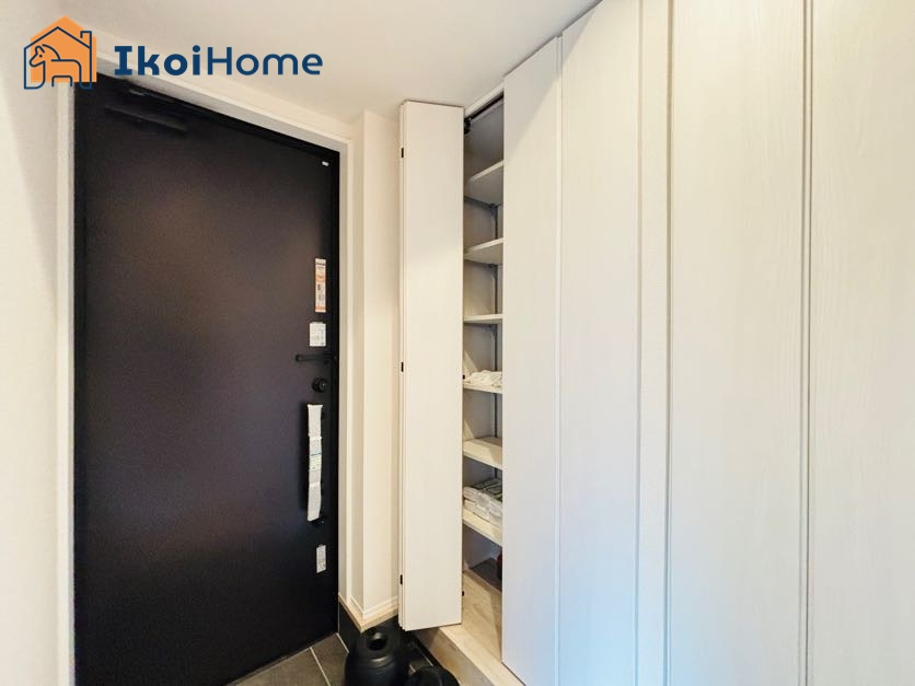 神戸市西区池上1丁目　新築戸建の玄関|●年中無休：当日予約可●玄関でございます。靴箱収納ございますのでご家族様でご使用可能です。