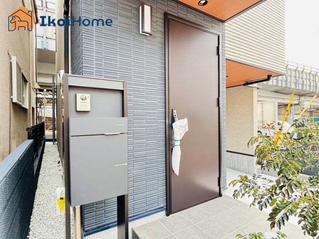 神戸市西区池上1丁目　新築戸建のエントランス|●年中無休：当日予約可●各部屋大型の収納付で便利です！収納には困りません！