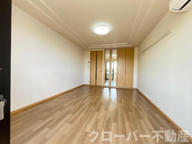 アルルの内装|洋室
