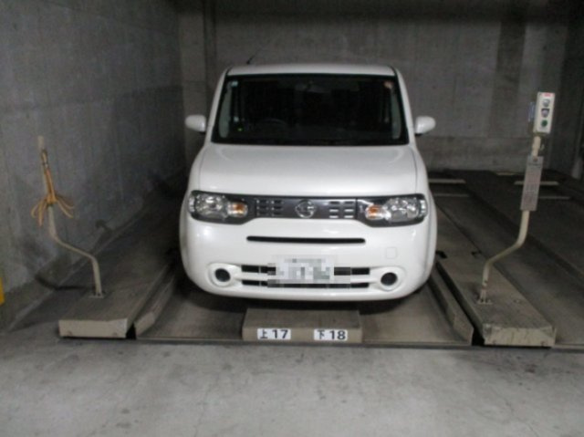 グランプレステージ西明石の駐車場