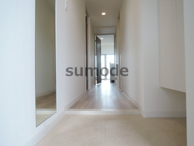 エターナ千里丘の玄関|写真は同マンション別部屋