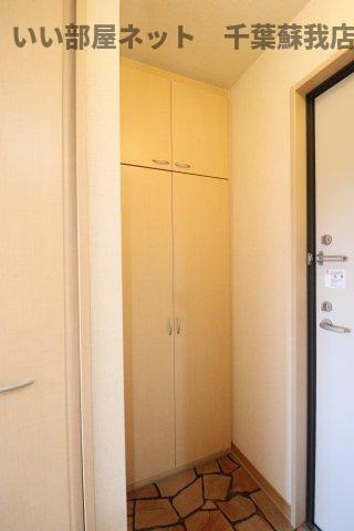 アベニューヴィラ　Ⅰの玄関|明るい玄関です