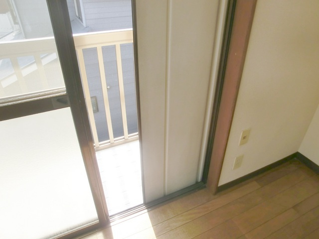 ニューライフ越塚のセキュリティ|最上階ですが雨戸が付いています。
