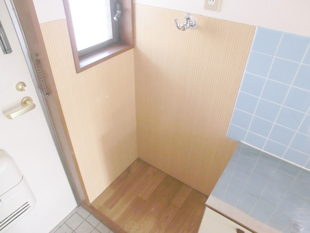 ニューライフ越塚の設備|室内洗濯機置き場です。