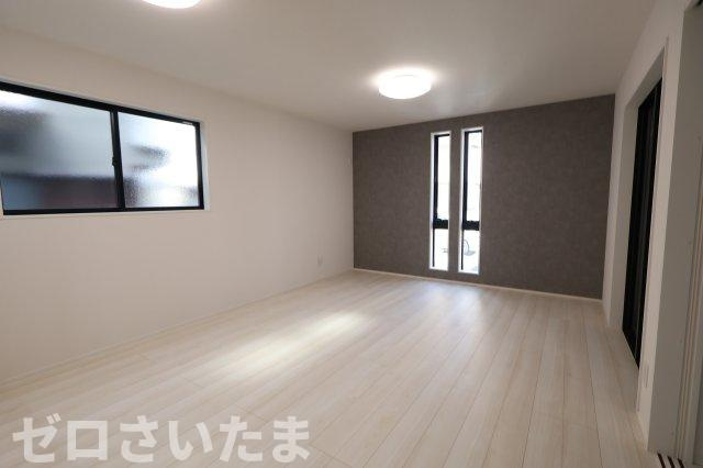 《仲介手数料無料》志木市中宗岡２丁目15-45新築一戸建てグラファーレの居間・リビング