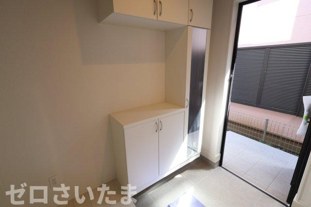 《仲介手数料無料》志木市中宗岡２丁目15-45新築一戸建てグラファーレの玄関