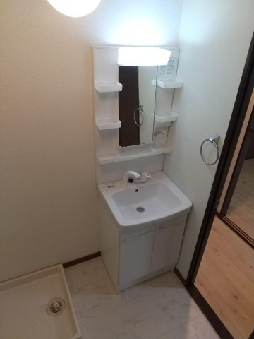 サンフィールド赤鍋の洗面所