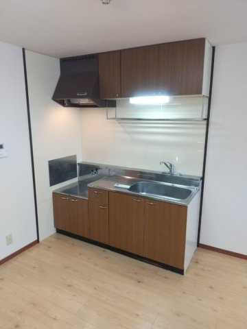 サンフィールド赤鍋のキッチン