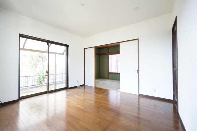 市原市古市場貸家の居間・リビング|お電話でのご予約がスムーズです！