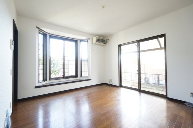 市原市古市場貸家の居間・リビング|当日の見学大歓迎！