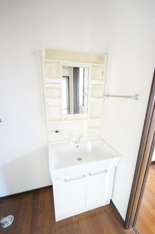 市原市古市場貸家の洗面所|オンライン対能応可！