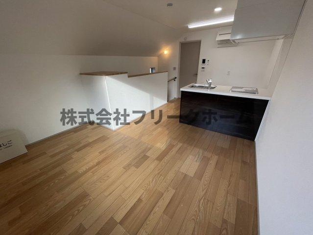 武蔵野市吉祥寺北町１丁目のテラスの居間・リビング