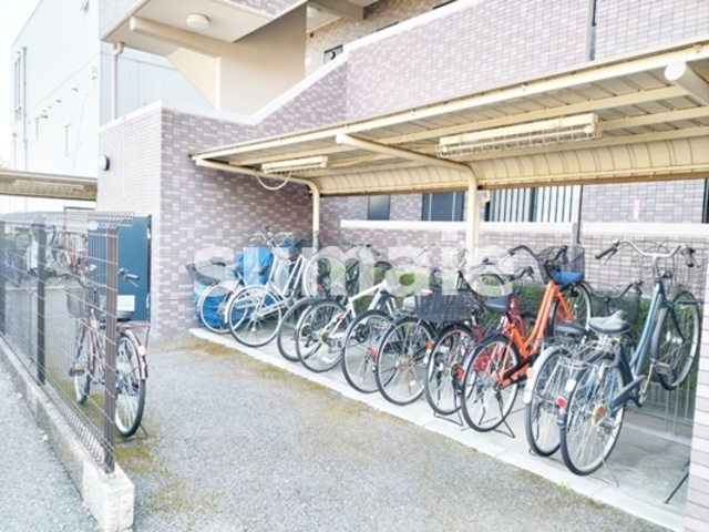フローラ浦和のその他共用部分|駐輪場です。