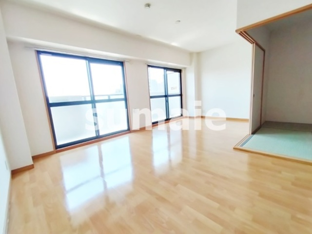 フローラ浦和の居間・リビング|南向きのリビングです☆