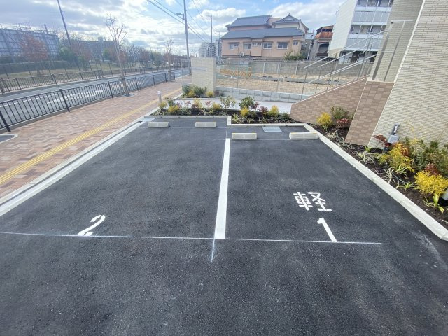 パークサイド健都の駐車場