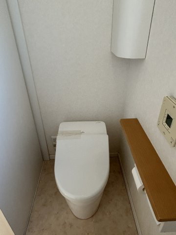 阿見町鈴木のトイレ|1階トイレの写真です。