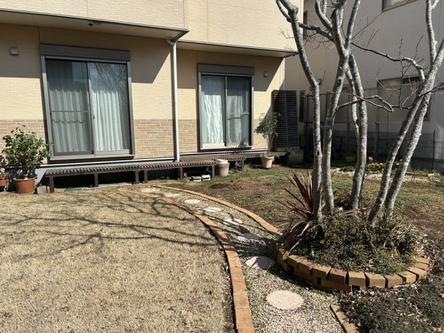 阿見町鈴木の庭|敷地が87坪あるので庭も広く、家庭菜園やガーデニングを楽しむことが出来ます。