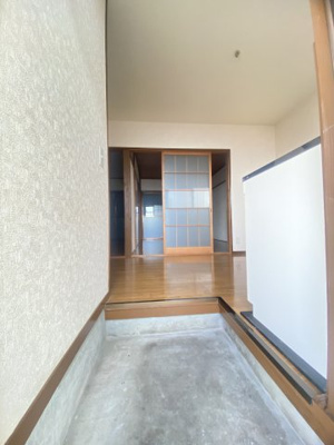 【玄関】 | ハイツ地曵Ａ