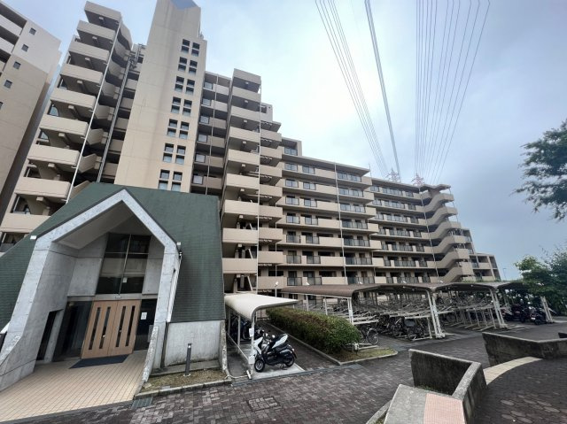 和泉市室堂町の中古マンションの外観|親切・丁寧を心がけ、お客様目線で物件探しのお手伝いをさせて頂きます♪お気軽にお問い合わせください！