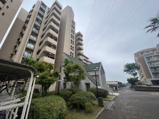 和泉市室堂町の中古マンションの外観|温水便座洗浄便座ですので、寒い日も温かい便座で安心して使用していただけますよ！