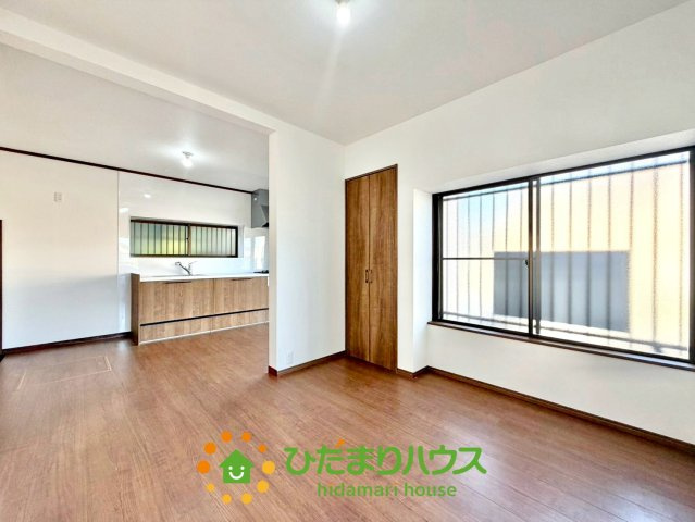 加須市礼羽１期　中古一戸建ての居間・リビング