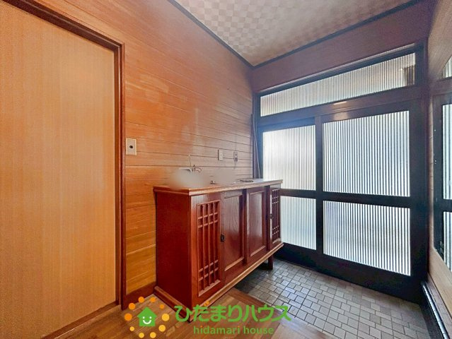 加須市礼羽１期　中古一戸建ての玄関