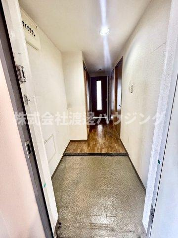 シュワーブ裏垣の玄関