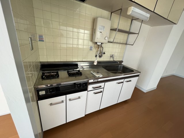 第三長門ビルのキッチン|お料理しやすいキッチンです