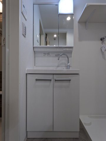 グランピア四谷の洗面所|忙しい朝には欠かせない洗面所です