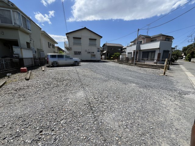ハイツ915の駐車場