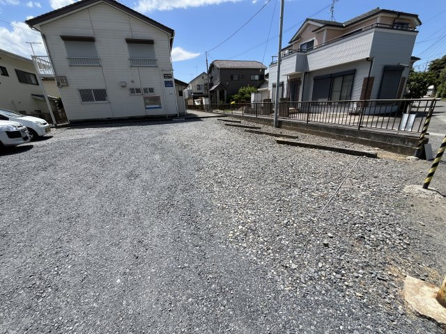 ハイツ915の駐車場