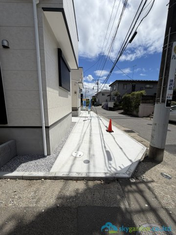 秦野市萩が丘1期　新築戸建　全3棟2号棟の駐車場