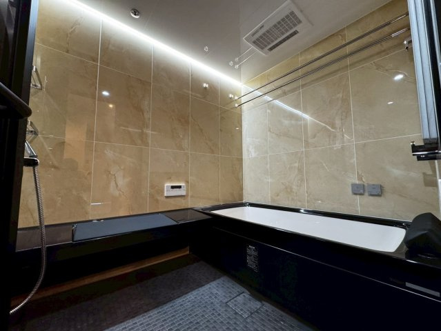 キャナルワーフタワーズWESTのその他|高級感のあるユニットバスです♪
※こちらは本体は交換しておりません。