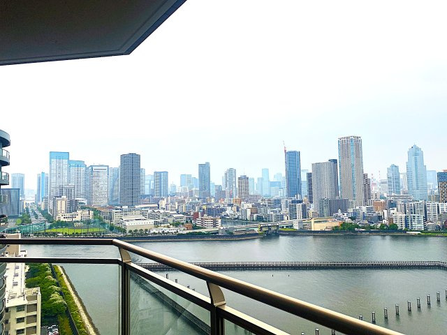 キャナルワーフタワーズWESTの展望|バルコニーからの眺望です♪
前面に建物がないため、眺望も◎