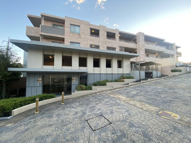 ハウス・オン・ザ・ヒル・ルネ市川フラッツ1の駐車場