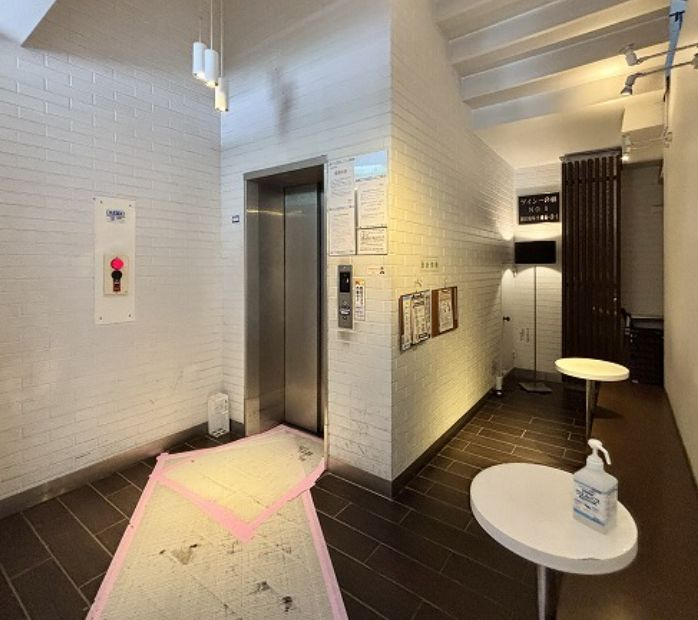 ツイン一の橋1号棟のエントランス