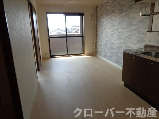 ステイブル円座の居間・リビング|ダイニング