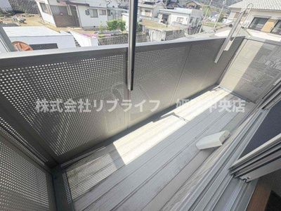 【バルコニー】 | エルドール五番館 | 落ち着いた時間を過ごせるバルコニーです
