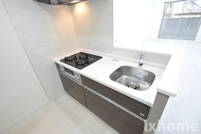 エターナ千里丘のキッチン|コンパクトなキッチンで掃除もラクラク