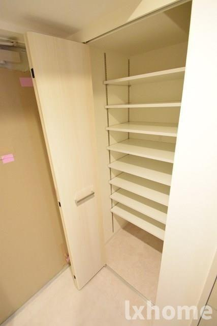 エターナ千里丘の収納|こまごまとしたものを収納できそうですね