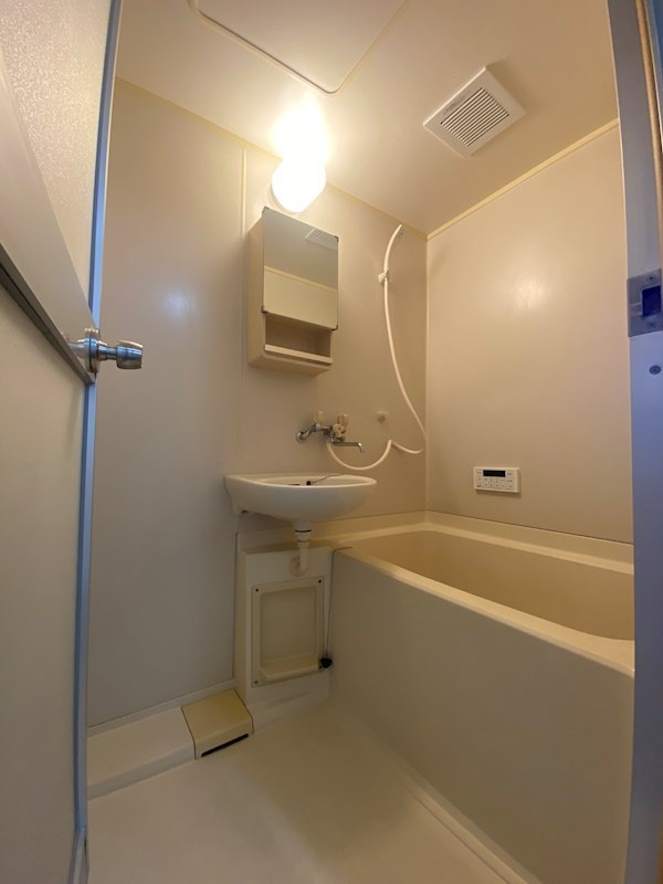 サンエルム名戸ヶ谷の浴室