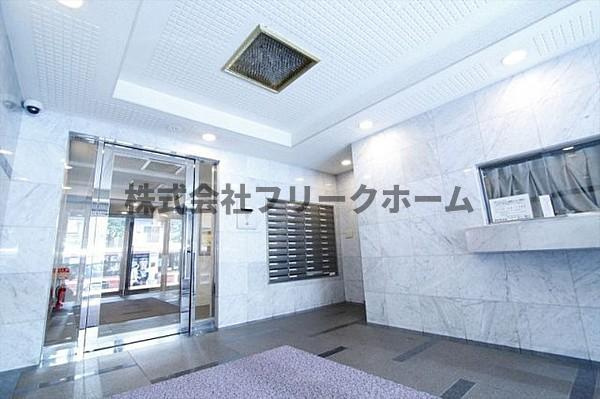 三鷹市下連雀３丁目の賃貸マンションのロビー