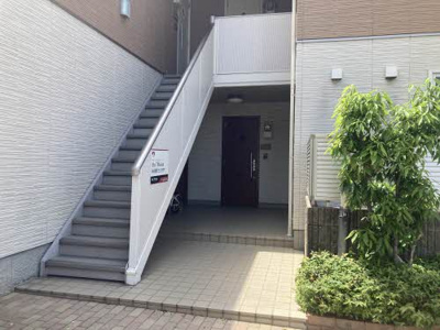 【エントランス】 | シャーメゾン彩都A