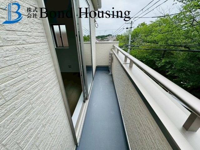 教育施設徒歩15分圏内　南多聞台5丁目　新築3区画　A号棟のバルコニー