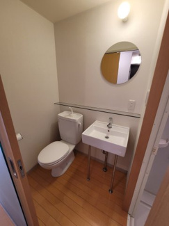 【トイレ】 | Stadt Port | ホテルライクな洗面所です。